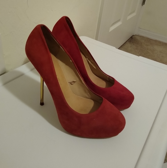 Zara Shoes - Size 8 Zara red and gold heels
